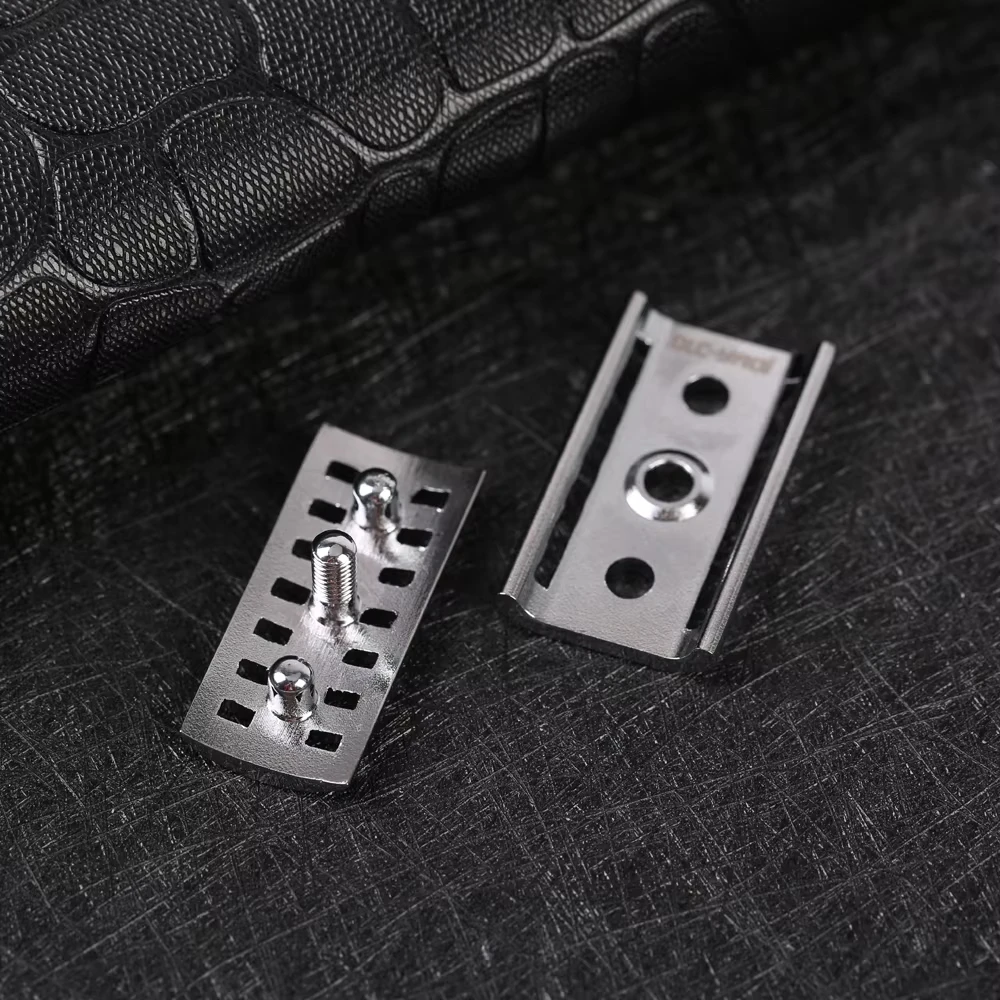 Yaqi ماتي كروم اللون KNIGHT-HELMET رأس ماكينة حلاقة آمنة للرجال شفرات الحلاقة الفولاذ المقاوم للصدأ سلامة الحلاقة رئيس