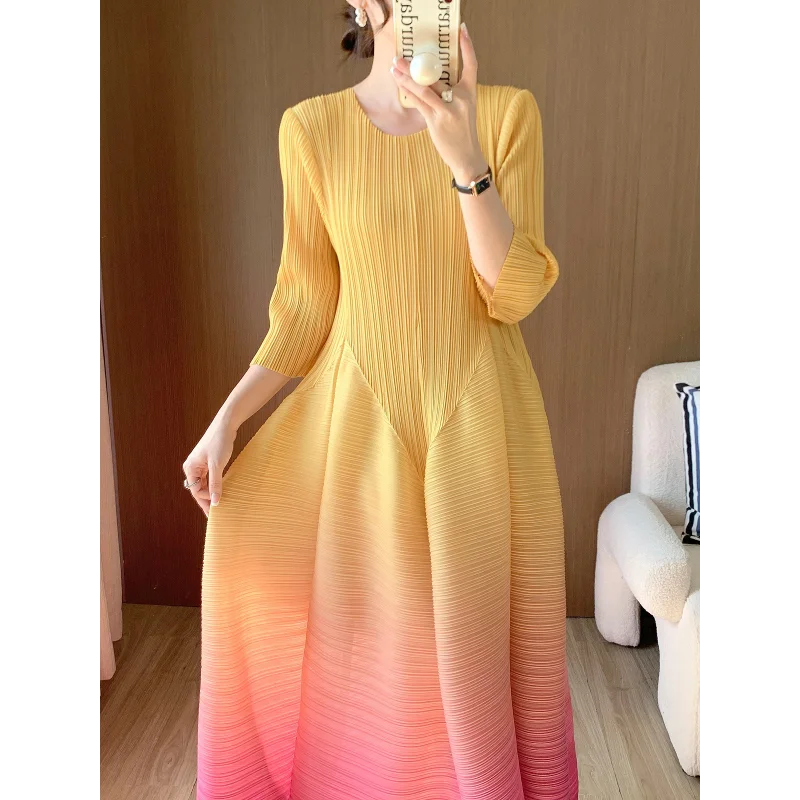 

Gradient Color Long Dresses Pleated Women Spring Autumn A-line Clothing Fashion Elegant Loose Stretchy Three-quarter Sleeves