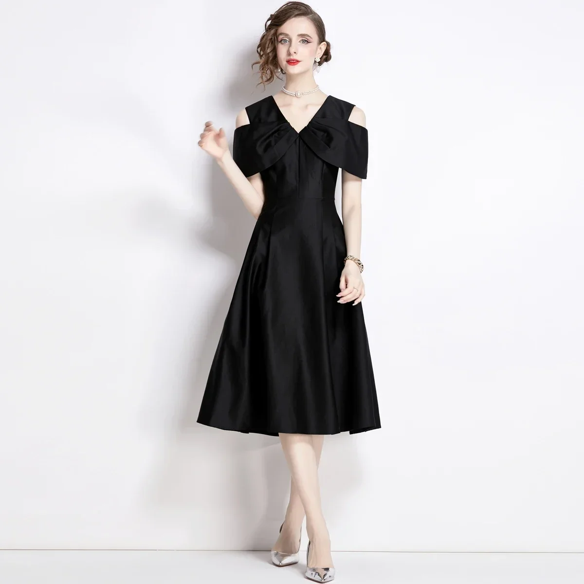 

High Quality Solid Color Summer Sexy Black Dress Slim Mid-length Short Sleeved Big Swing Dress for Women