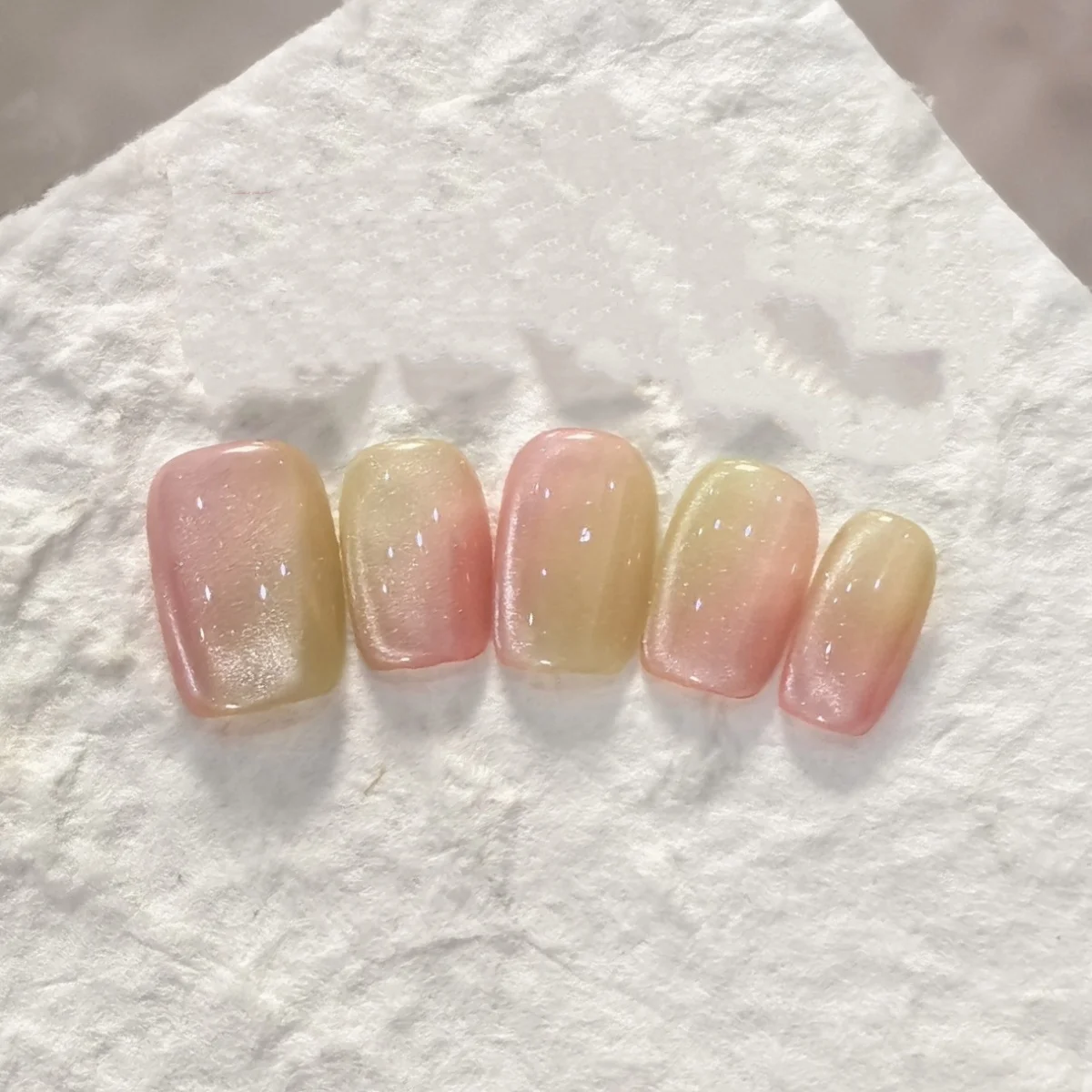 

10pcs Dopamine Cat's Eye Handmade Press on Nails Colorful Candy Smudge Short Square False Nail Tip Simple Fake Nail Art Manicure