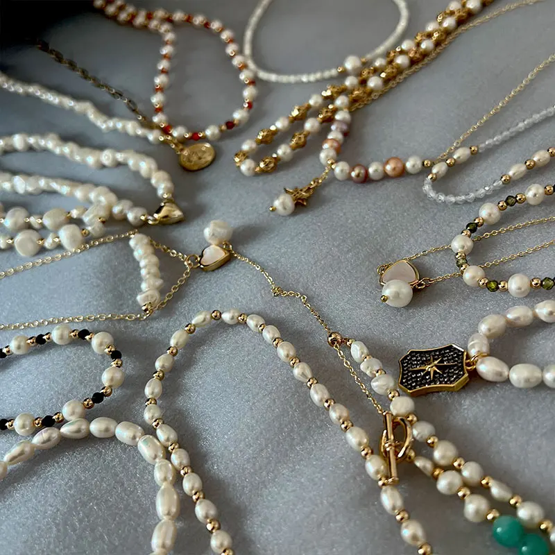 หลายรูปแบบธรรมชาติน้ำจืดไข่มุกสร้อยคอ