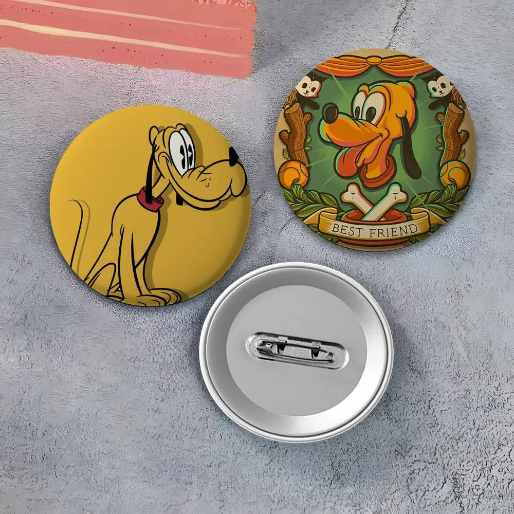 بلوتو لطيف الكلب الكرتون شارات مستديرة رائعة شارة دبابيس دبابيس الإبداعية للملابس قبعة ظهره هدية الملحقات #2