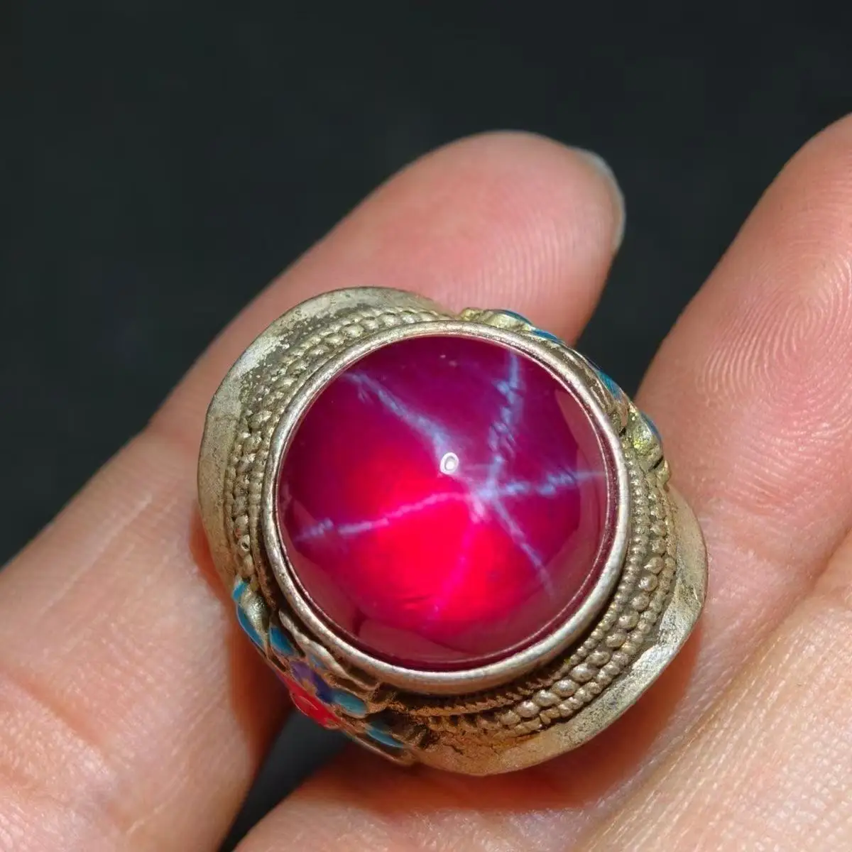 

Antique old silver ring jewelry handmade inlaid with starlight gemstone opening men's and women's gift rings