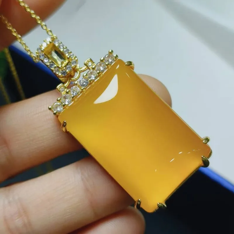 

Natural Yellow Agate Inlaid No Matter Brand Men's and Women's Exquisite Pendant