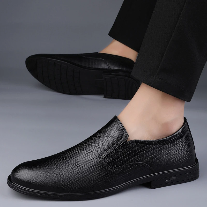 Handmade Men Business Formal Leather Shoes Spring And Autumn Casual Breathable Soft Sole Shock-Absorbing Wear-Resistant Footwear