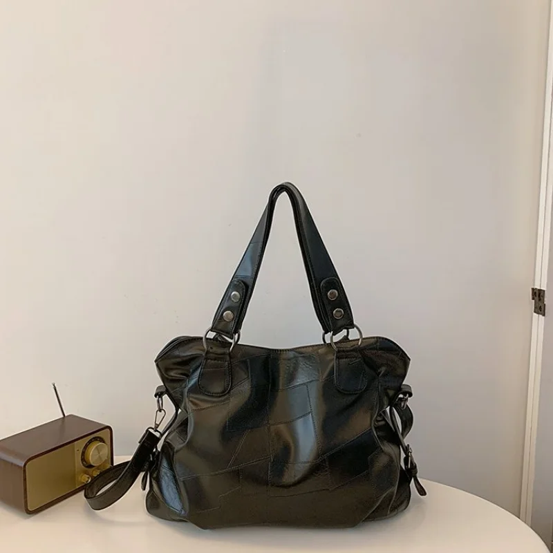 

Fashionable Messenger Bag For Women Made Of Durable Leather, Crossbody Design By Luxury Brand For Urban Adventures