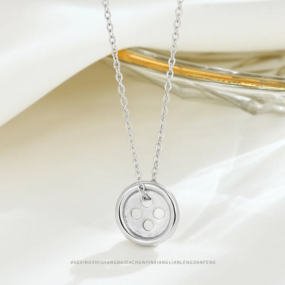 

Unique S925 Silver Clasp Necklace for Women, Ins Style Jewelry with Korean High-End Fashion Lock Chain