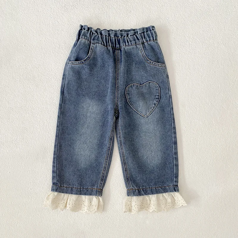2026 Spring Girls' Jeans Korean Loose 1-5Y Cute Heart Shaped Patch Kids Pants Elastic Waist Lace Edge Soft Children Casual Jeans