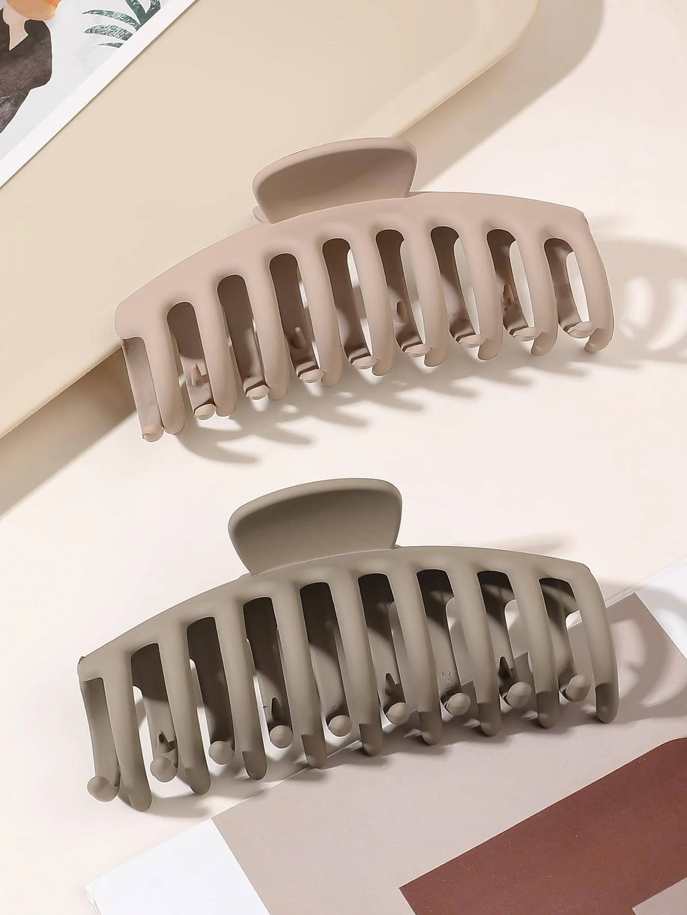 

2pcs Minimalist Hair Claw Clips For Women Daily Styling Casual Accessories