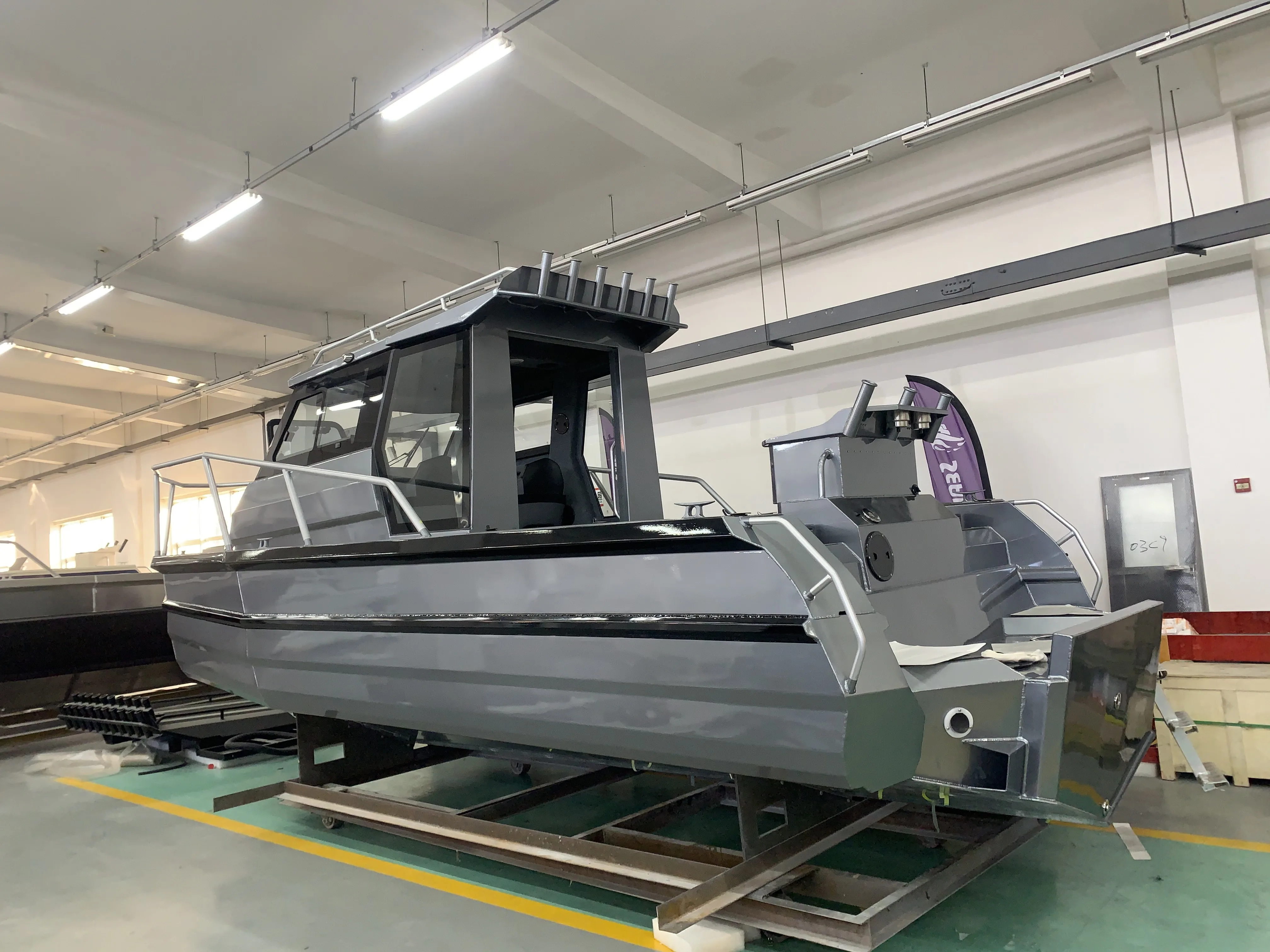 قارب صيد بونتون رياضي من الألو - مراجعة Fishing Boat Aluminum وسعره