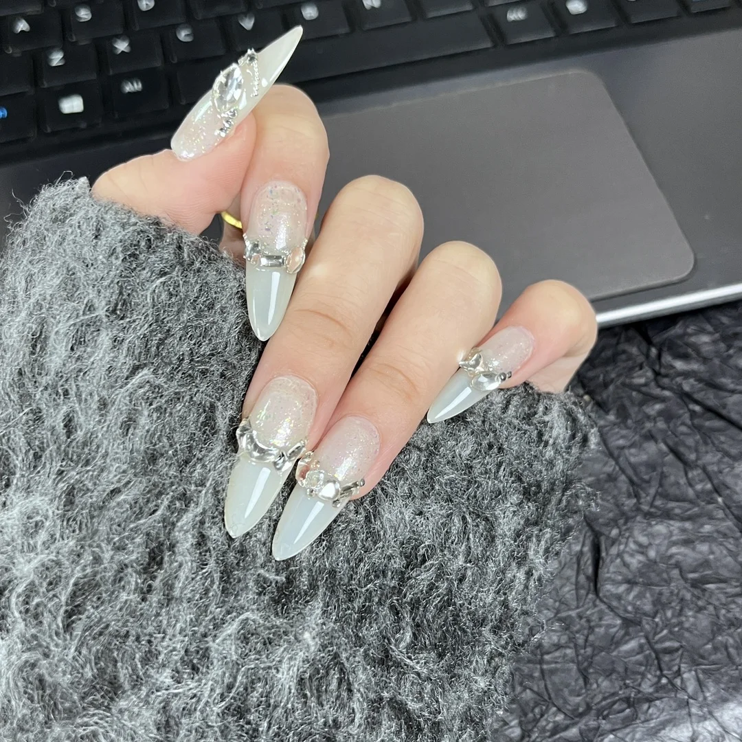 Micro Light Crushed Diamond Removable Reusable High Quality Handmade Press On Nails with Shimmering Effect and Luxurious Style