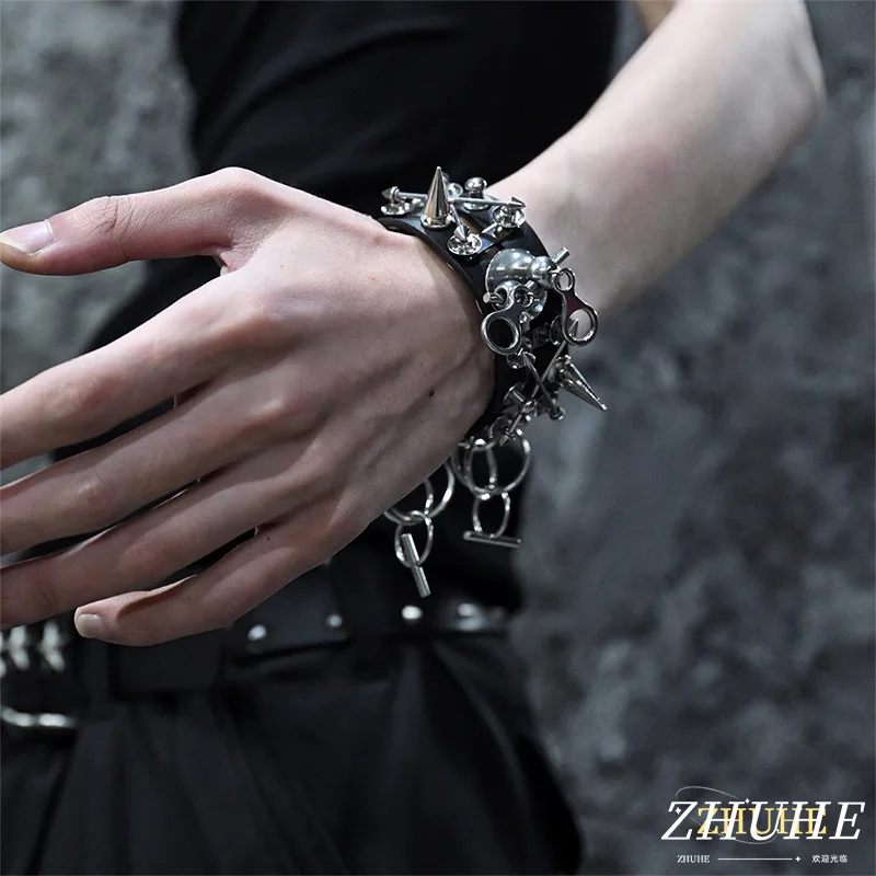 

ZHUHE Heavy-duty Leather Bracelets In A Cyberpunk Style Are Perfect Jewelry Accessories For Men And Women As Party Gifts