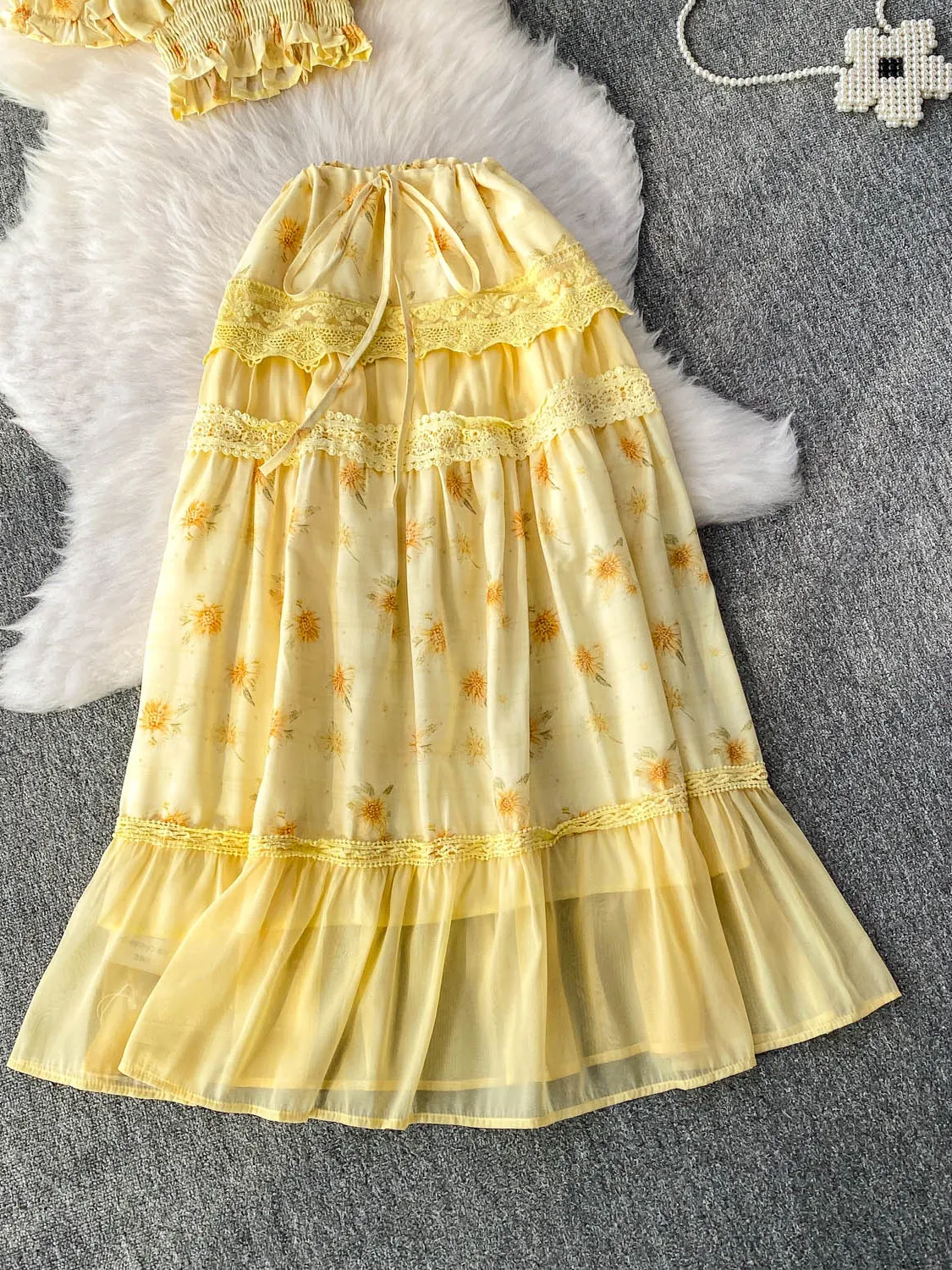 甘い花柄プリントベルト付きショートトップレーストリムロングスカートセット レディースファッションサマーアウトフィットラウンドネックツーピースアンサンブル