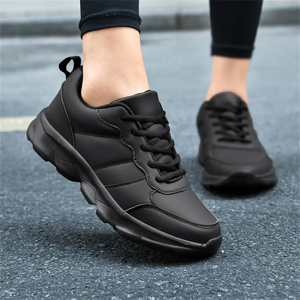 Frauen Freizeit schuhe Mode Outdoor Walking flache Schuhe Turnschuhe Frau 2024 Fitness studio vulkan isierte Schuhe schwarze weibliche Tennis Dame Schuhe