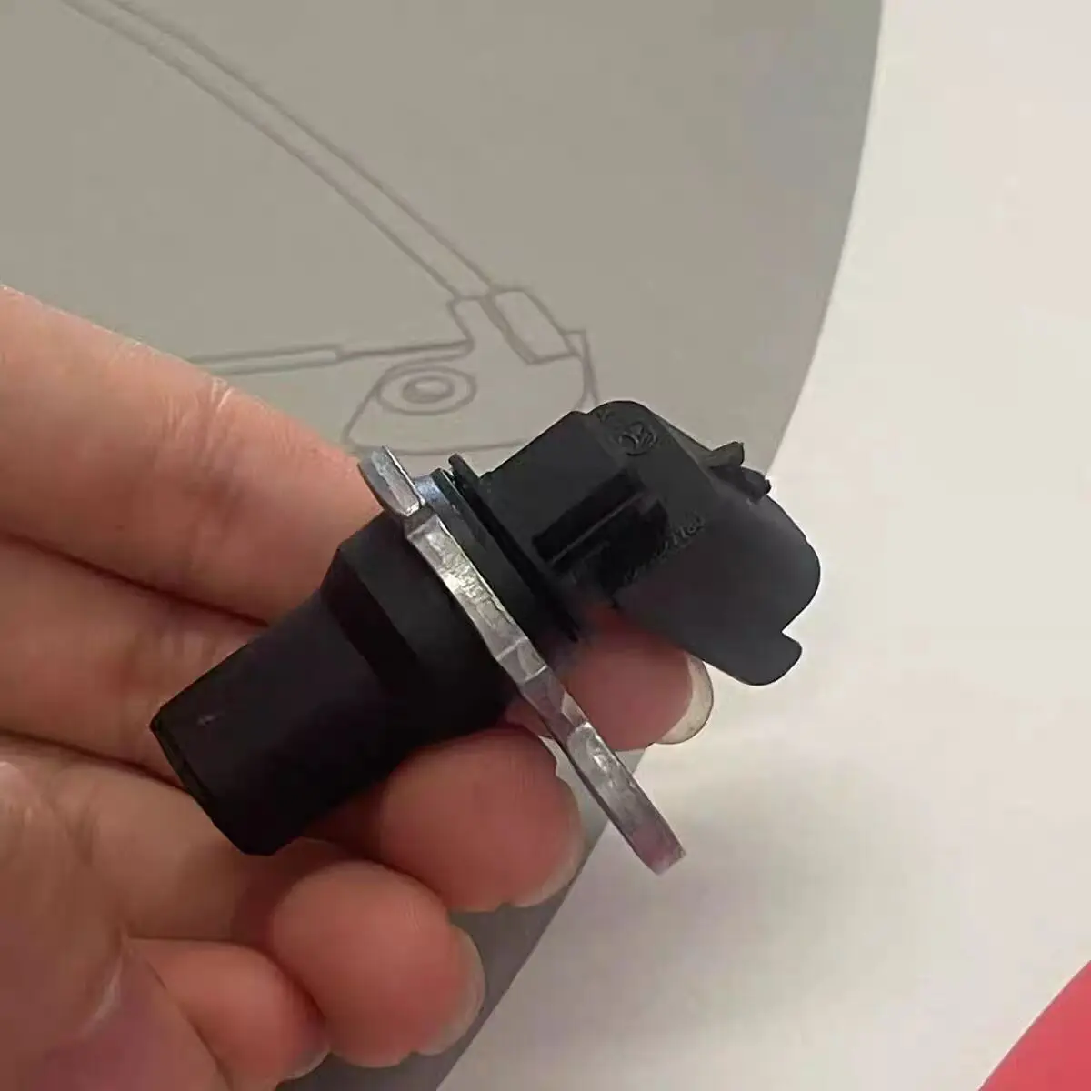 

Датчик положения коленчатого вала для двигателя Dongfeng Fengshen AX7 2,0 л/2,3 л