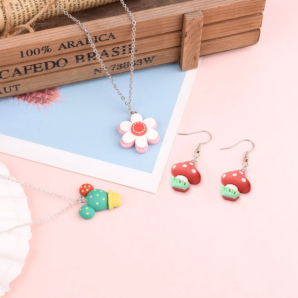 32Pcs 16 Styles Resin Pendants with Platinum Iron Finding Flower Cactus Sunflower Mushroom Carrot