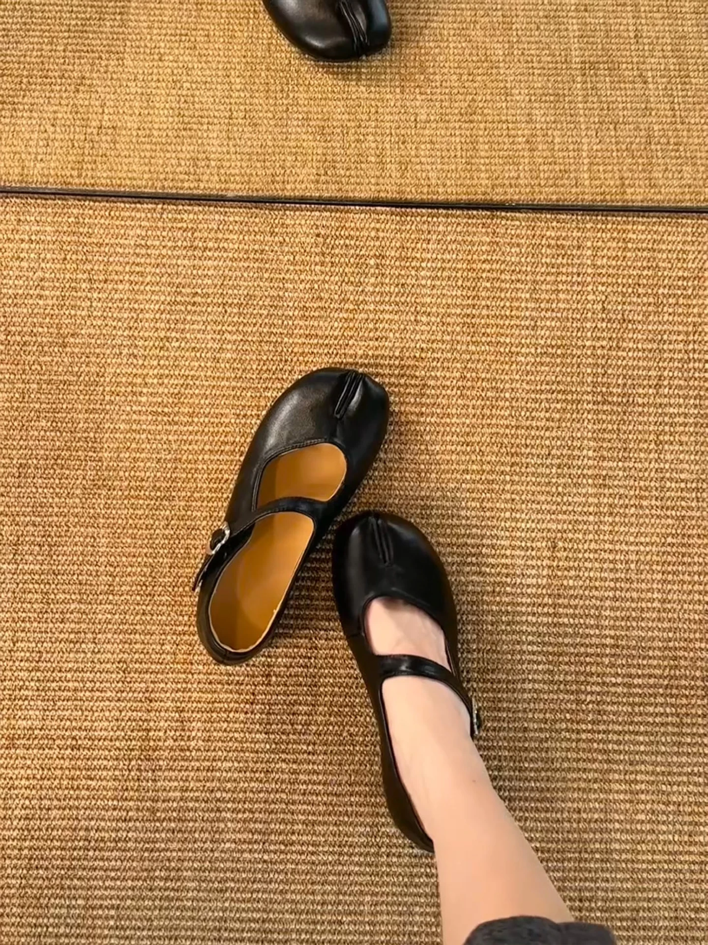 zapatos-de-mujer-estilo-mary-jane-retro-de-cuero-de-cordero-con-puntera-dividida-tacon-plano-que-aumenta-la-altura-estilo-coreano-comodos-y-a-la-moda