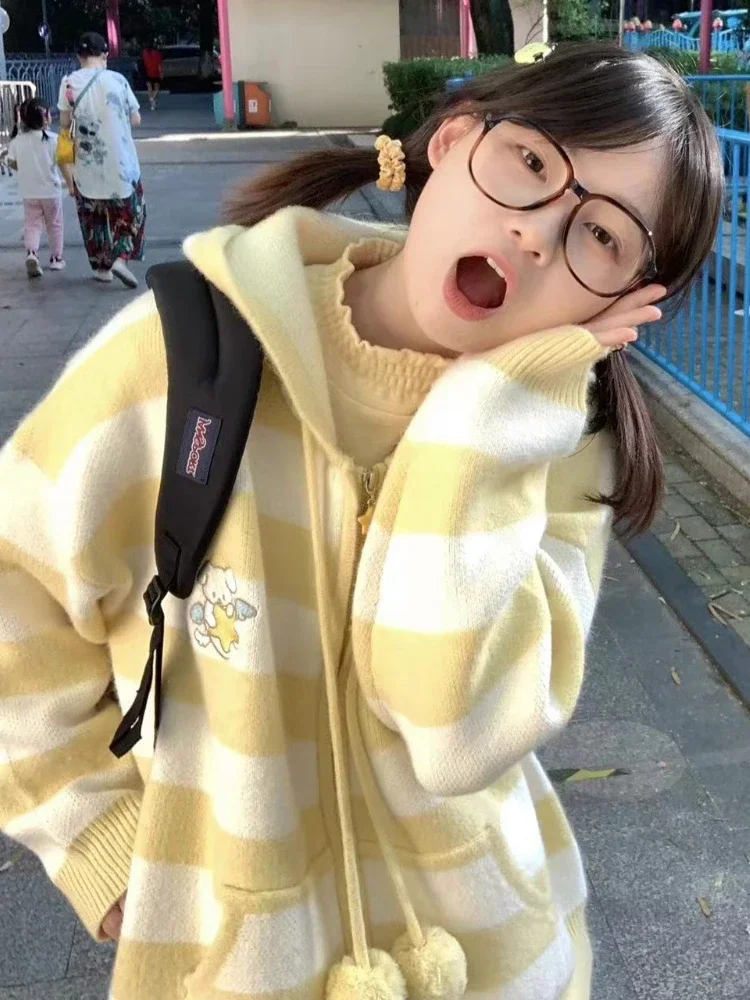 Cardigan lavorato a maglia con ricamo per cani cartoni animati giapponesi Kawaii da donna, giacche maglione a righe tutte abbinate, cappotti con cappuccio Kardigany