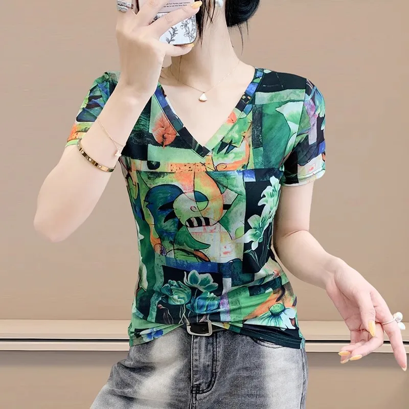 Summer European Clothing Tee Women's 2025 Fashion Mesh Geometry Printed V-neck T-shirt Female Short Sleeved Slim Top Blouse