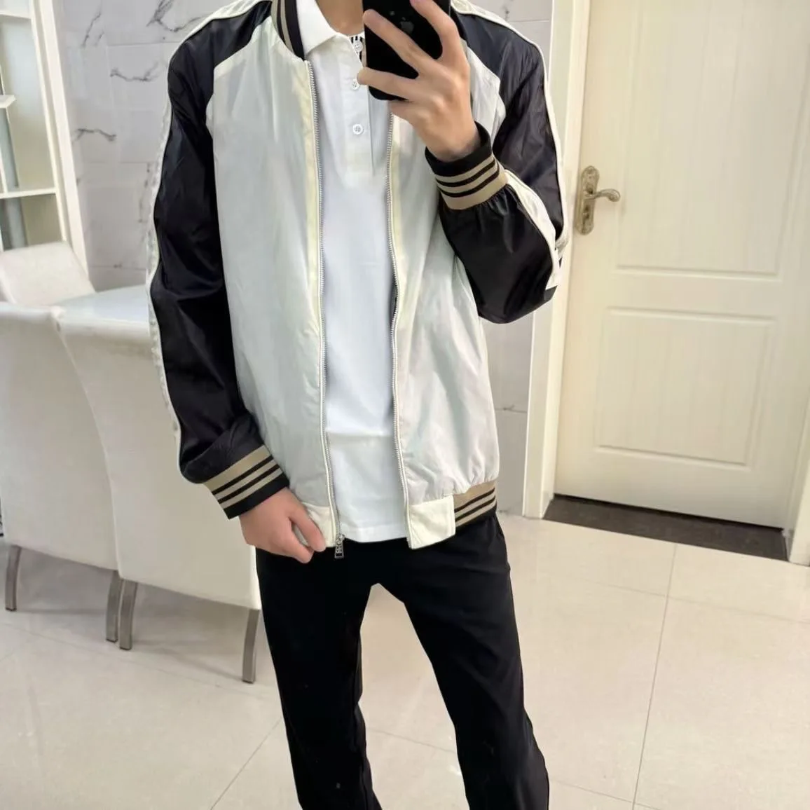 

Осенняя модная мужская легкая повседневная бейсбольная куртка с защитой от солнца Верхняя одежда Универсальная тонкая хлопковая смесь на молнии C...