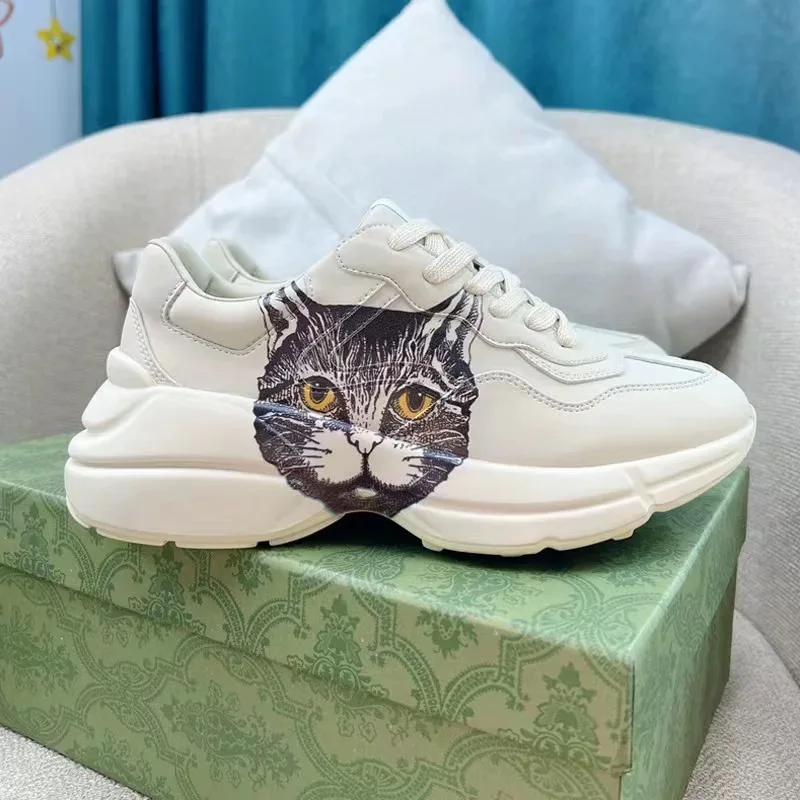 Sepatu 3D kasual populer di Eropa dan Amerika Serikat sepatu cat head daddy sol tebal meningkatkan kualitas tinggi pecinta sh