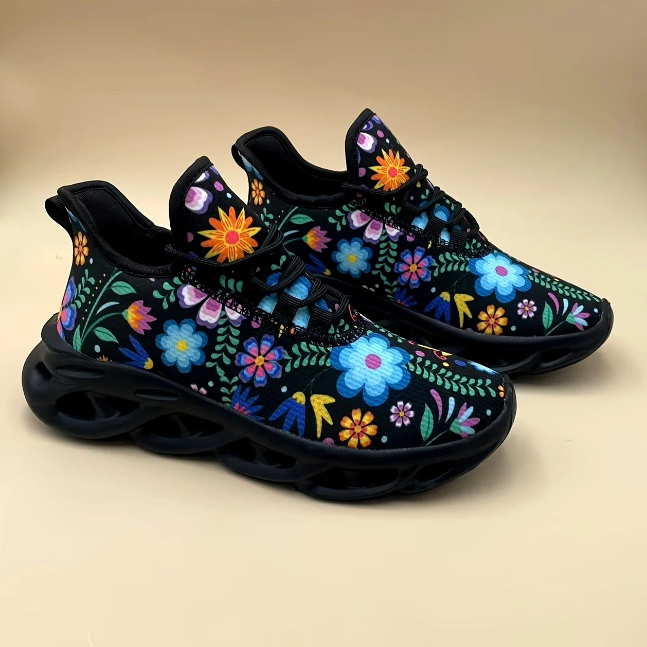 

Bohemian style fashion trend classic casual sneakers lightweight and breathable running sport shoes for men and women
