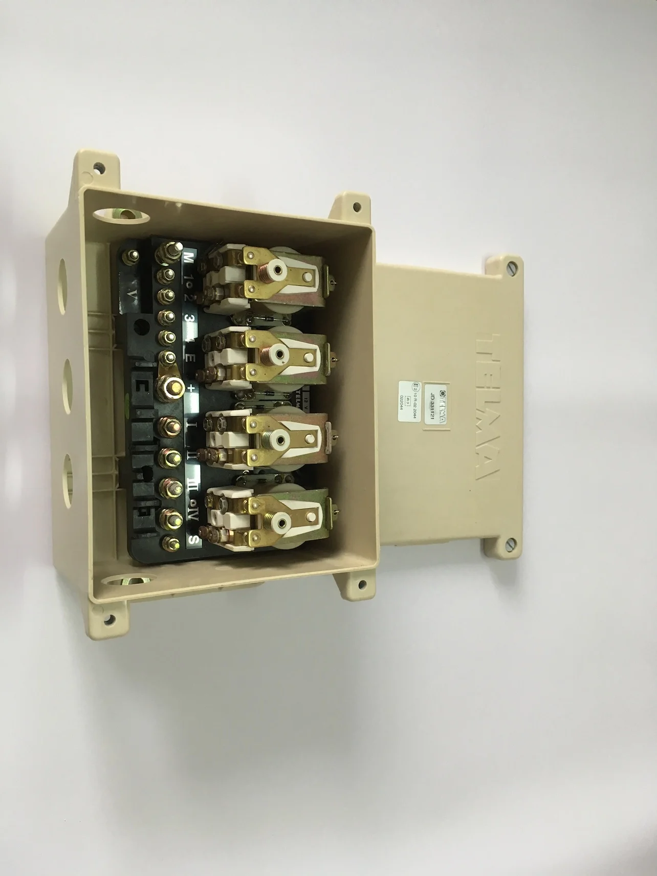 12V retarder control box relay JD331121 is suitable for RV China-Pakistan sanitation vehicle special tractor