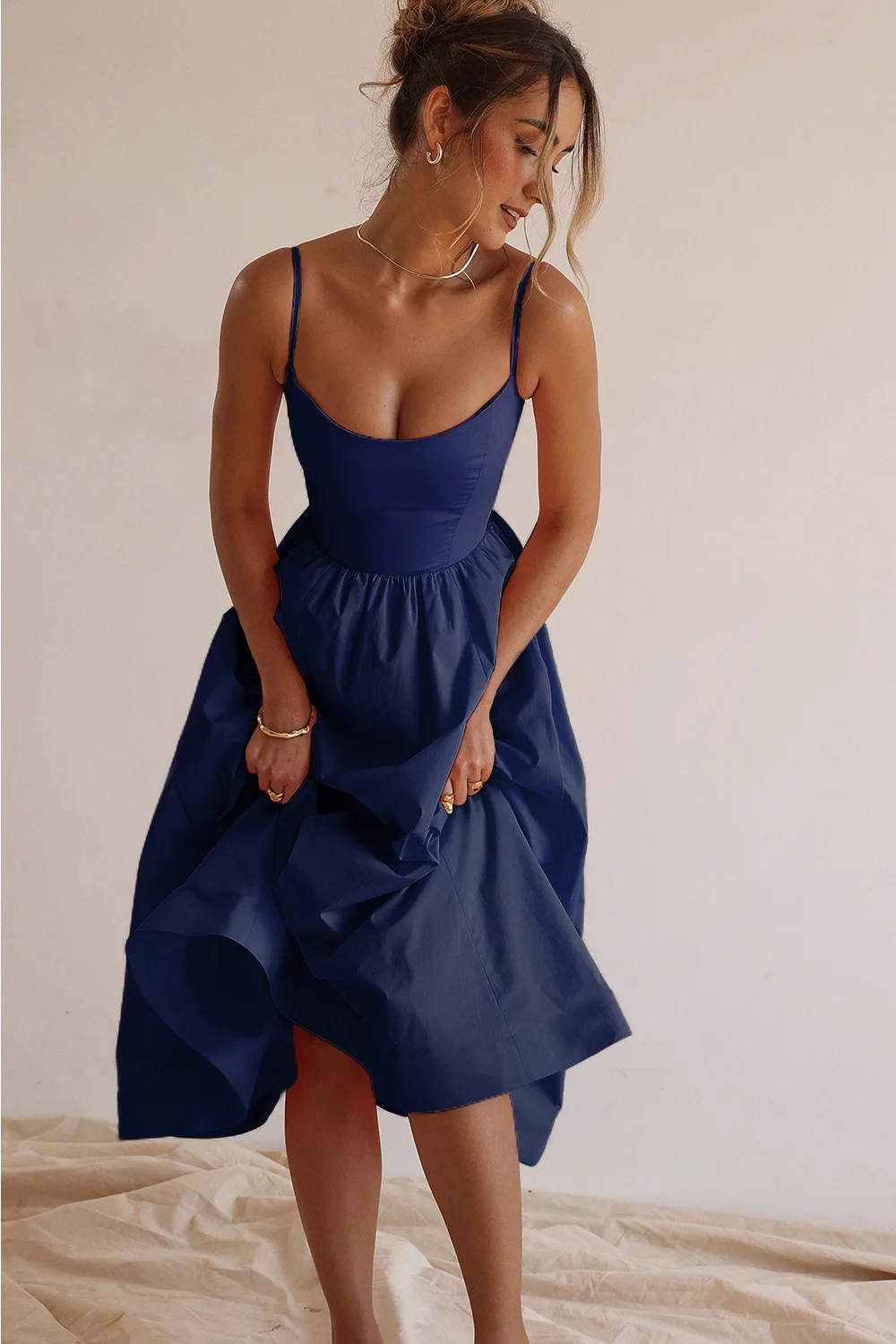 Summer Women Elegant Sleeveless Backless Pleated Dresses Lady Sexy Solid Sling Midi Dress 2024 Female Party Evening A-line Robes