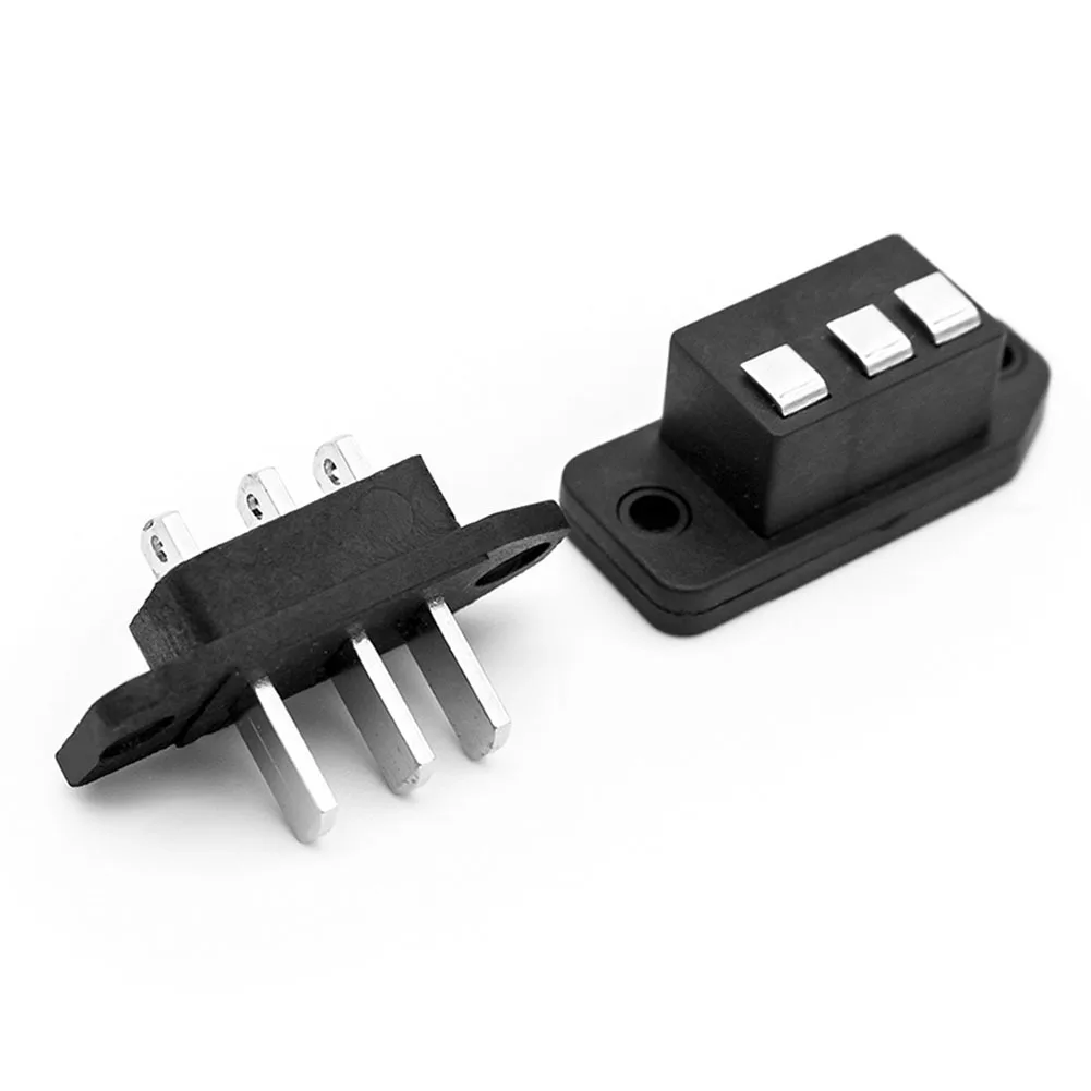 3Pin Power Connector for Scooter Motor Controllers E-Car Inverters and AC DC Power Interface with IP40 Dust Protection