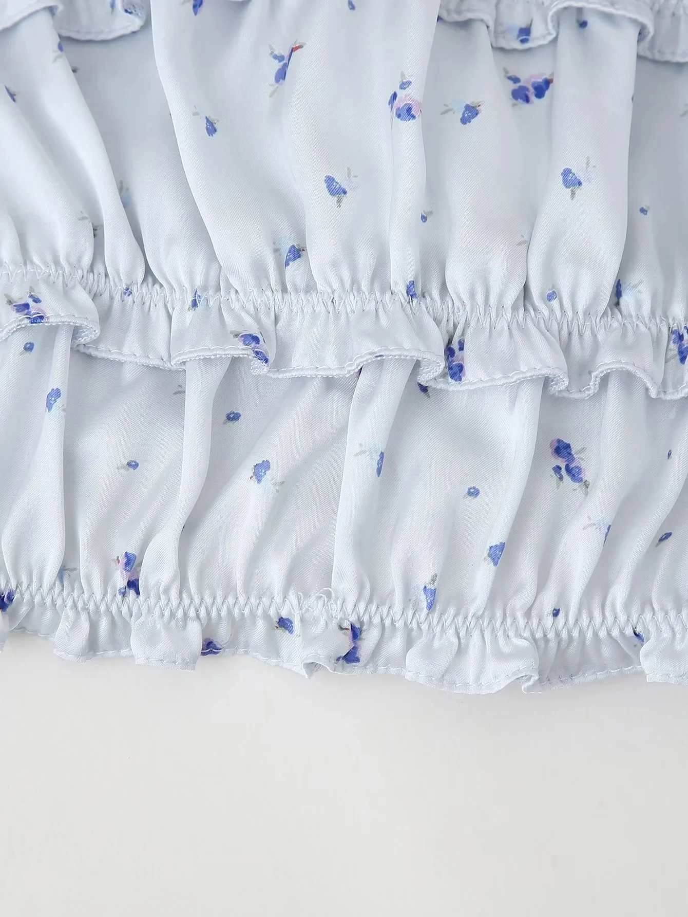 Nowa damska bluzka New Street Sle z jedwabiu satynowego, warstwowa, ozdobna, w stylu streetwear, letnia kolekcja 2025, włókno poliestrowe, długość regularna.