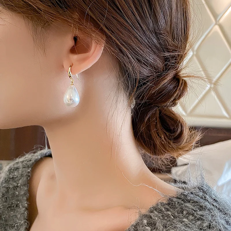 Korean Water Drop Earring for Women Trend Simulation Pearl Earrings Female Fashion Jewelry Wedding Engagement Gifts
