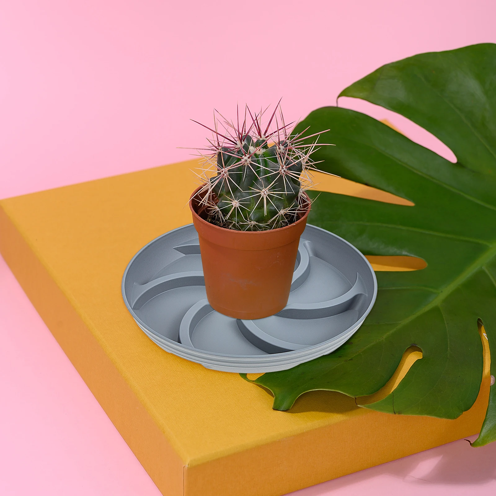 

5Pcs Resin Flowerpot Trays NonSlip Design Plant Pots Base Waterproof Round Pot Saucers For Indoor Outdoor