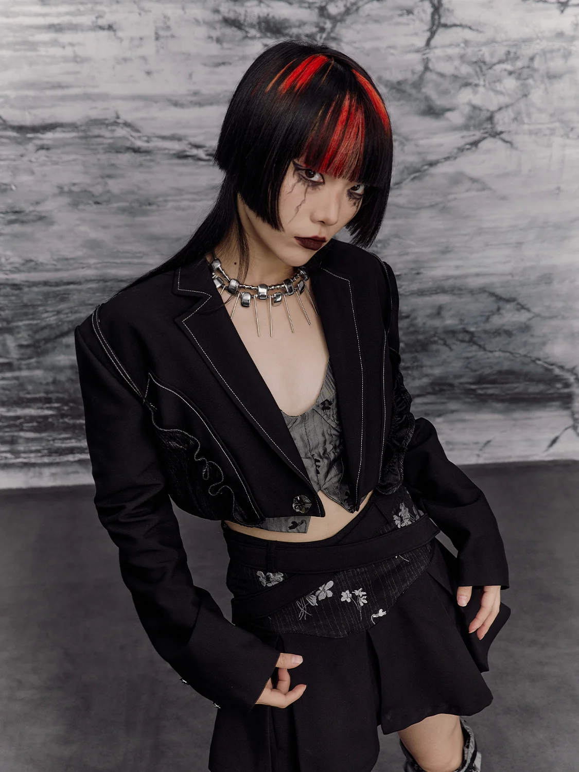 Original Design Slim Fit Short Suit Jacket Women's Fashion Garden Dark Style Contrast Splicing Ultra-Short Collar Coat