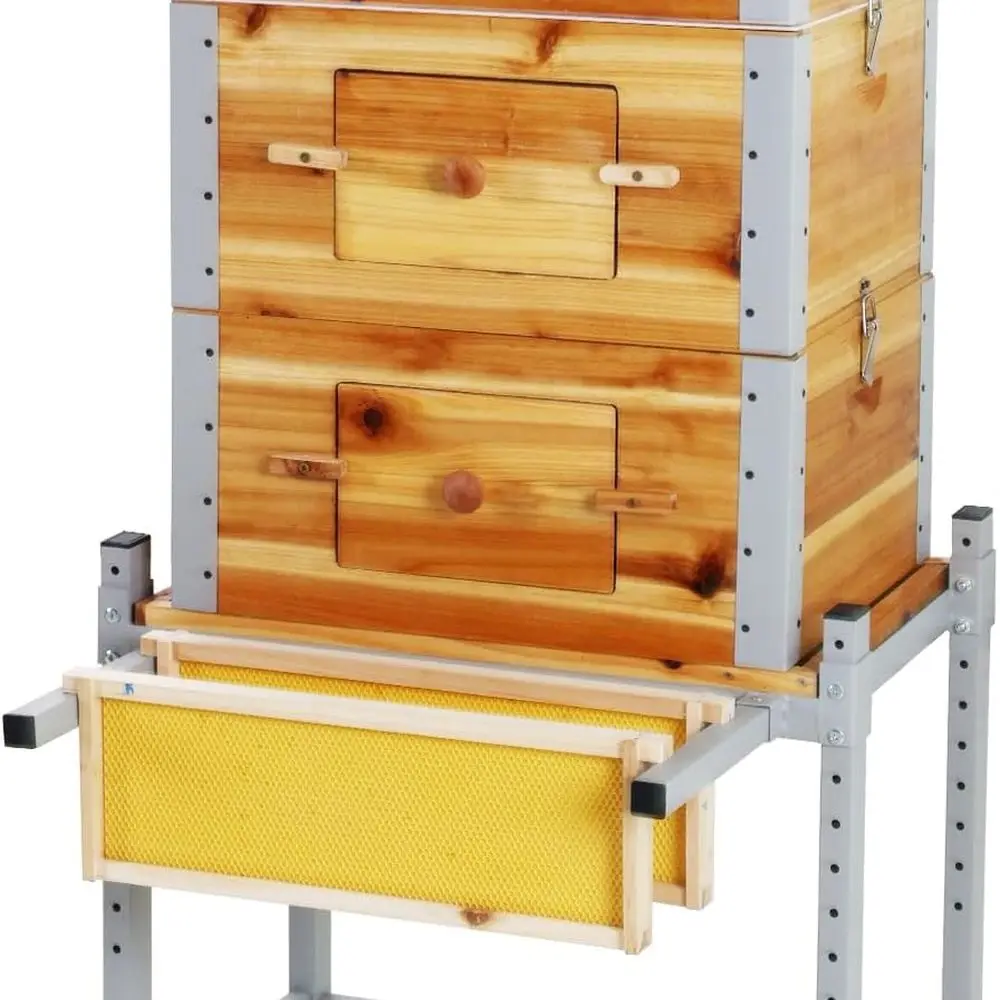 

10-рамный улей Langstroth с металлическим каркасом, опорами из чистого пчелиного воска, в комплекте с деревянными рамами и вощеной основой.