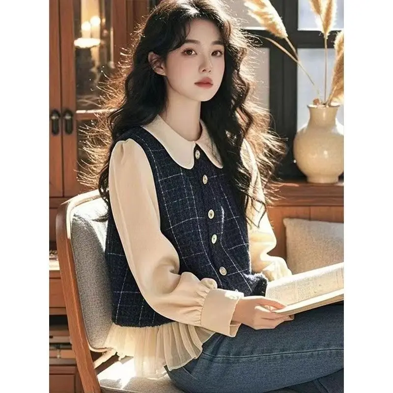 レトロなチェック柄フェイクツーピースシャツ女性用春の新作長袖ドールカラーカジュアル多用途ルーズトップ