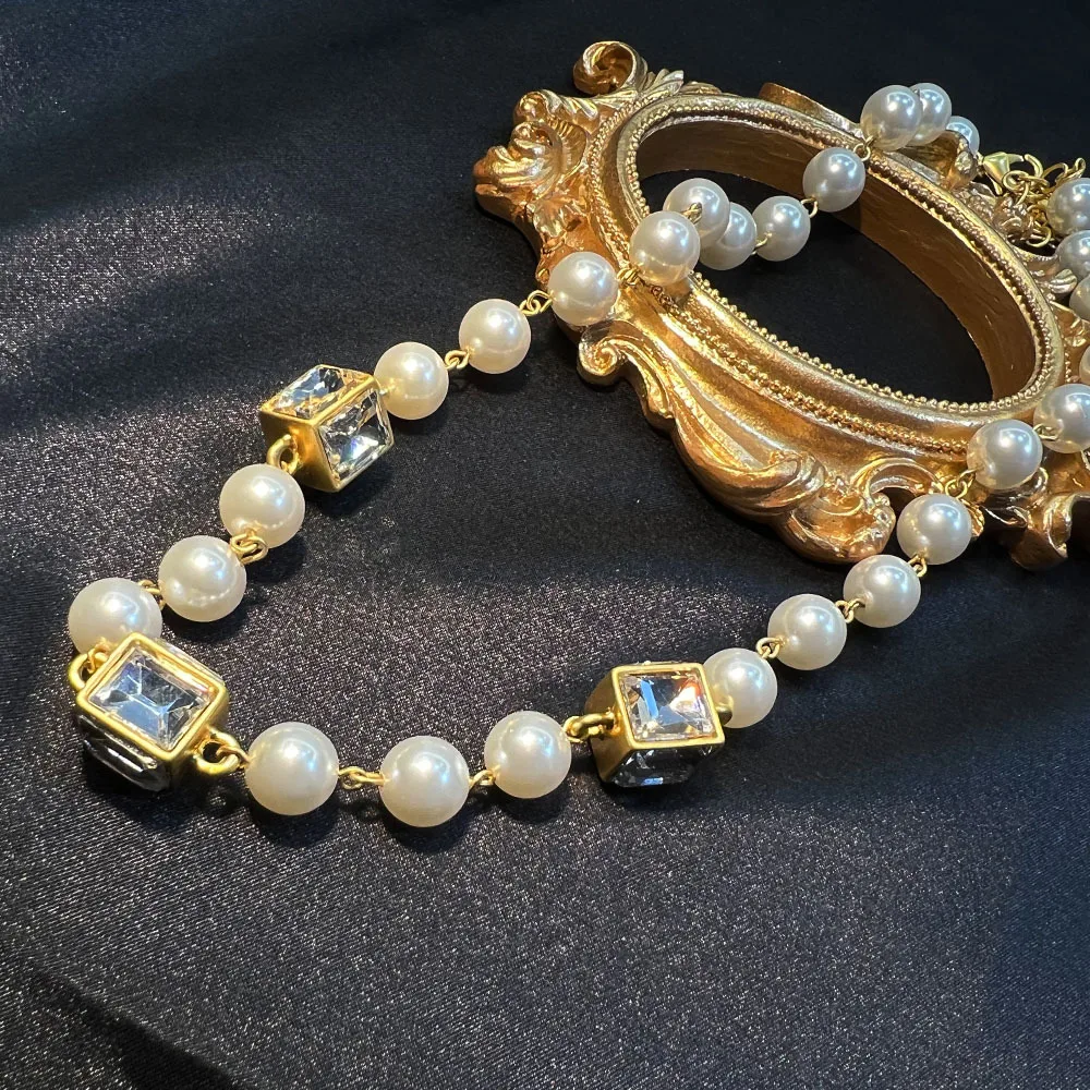Vintage diamond necklace does not fade women's high-end sense elegant niche fashion medieval zircon pearl necklace women's batch
