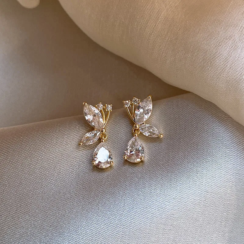 

New French butterfly earrings women's high-end niche design fashion temperament light luxury stud earrings Jewelry2024