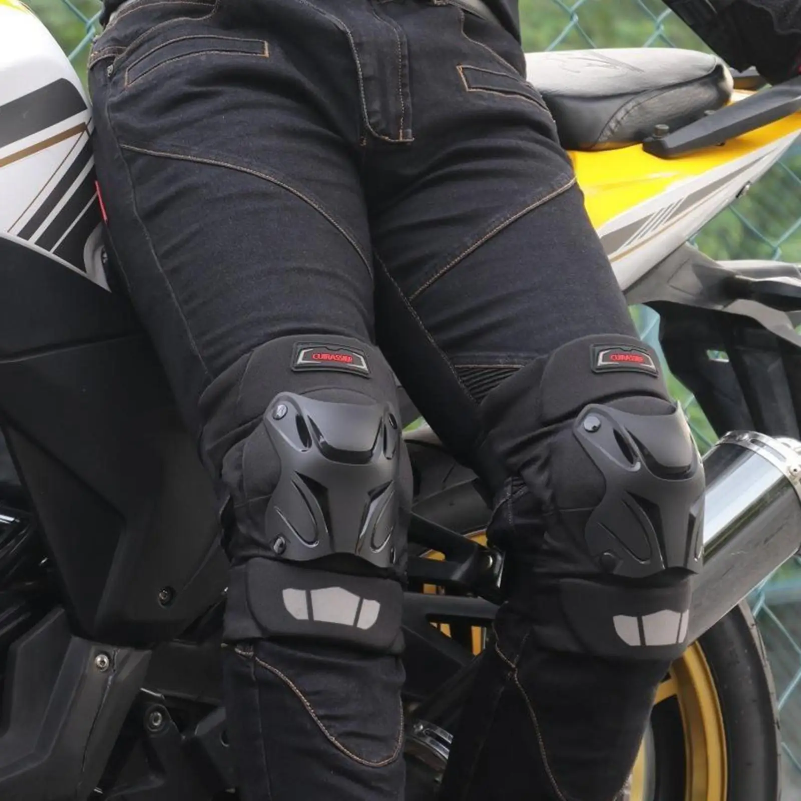 

Lohobby 2 Adjustable Motorcycle Knee Pads, Protection for Racing