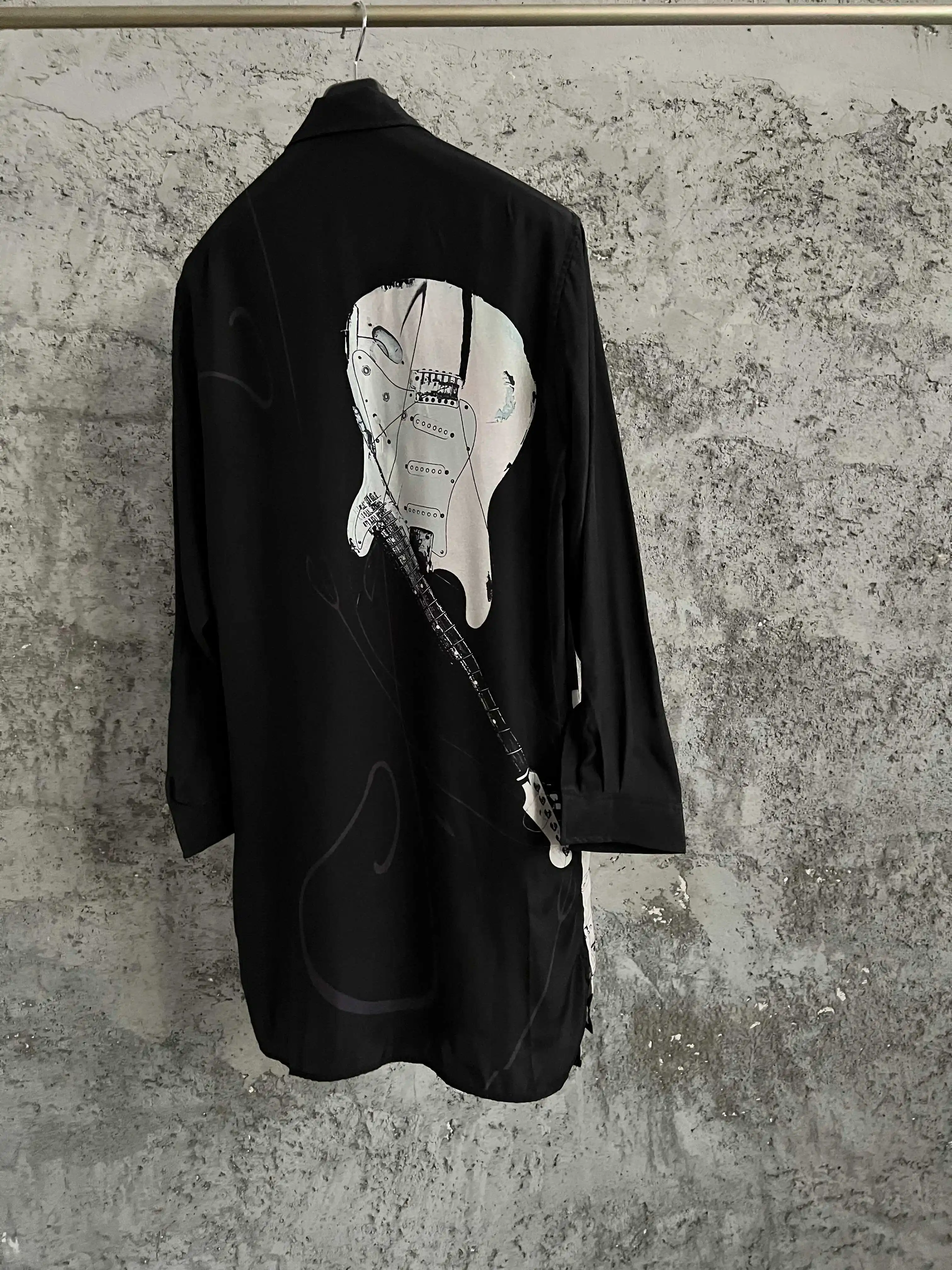 قميص مطبوع على شكل جيتار حريري، قميص فاخر خفيف من حرير التوت للرجال #4