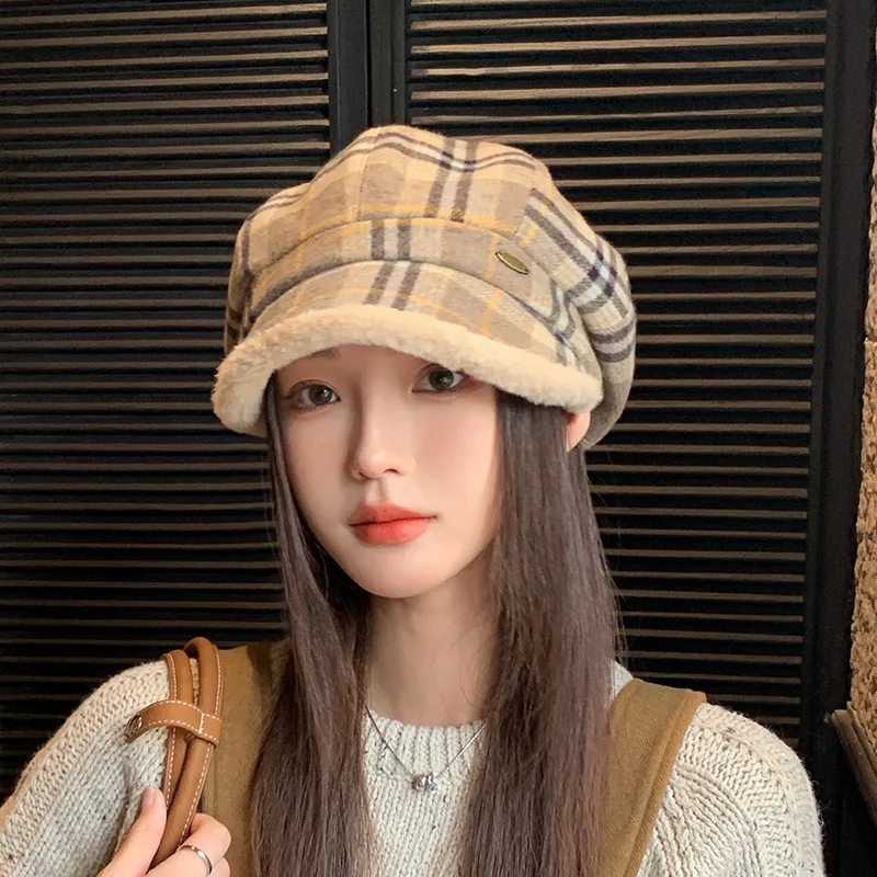 Woolen Octagonal Beret for Children, Autumn and Winter 2025 New Retro Plaid Warm and Eye-catching Small Bud Painter Hat