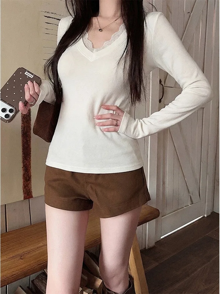 Slim Fit Long Sleeve V-Neck T-Shirt 95 Cotton Lace Detail Base Shirt for Women Autumn Season  Color Simple Style