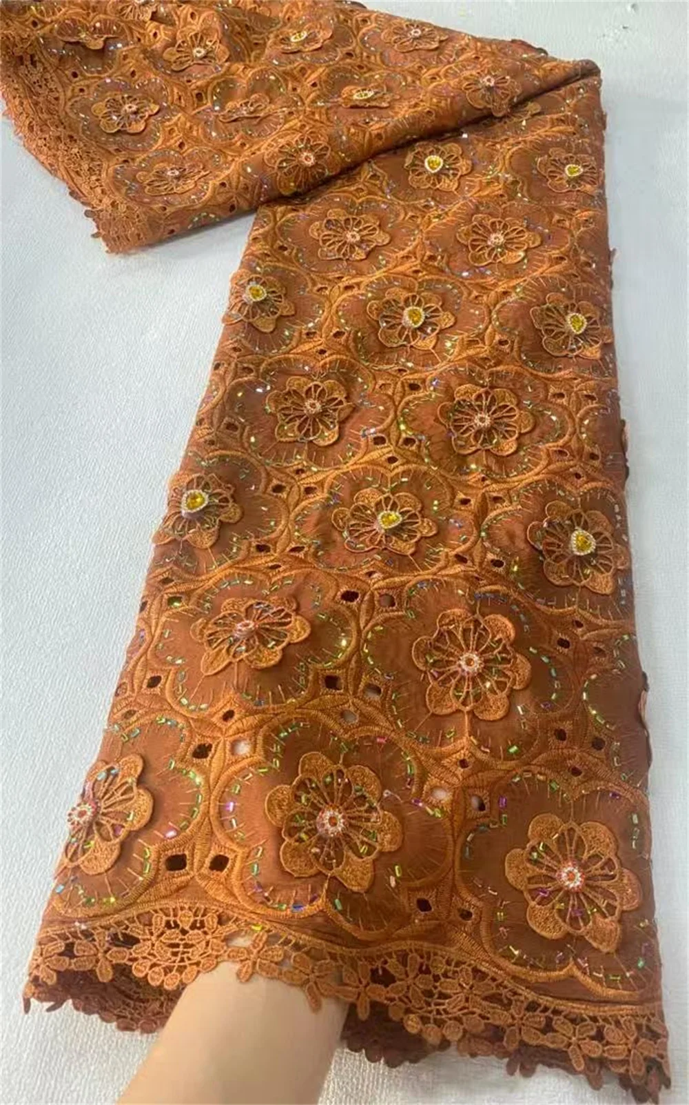 

Ткань для квилтинга из африканского тюля, белая хлопчатобумажная ткань высотой 5 ярдов со стразами, подходит для дизайна вечерних платьев