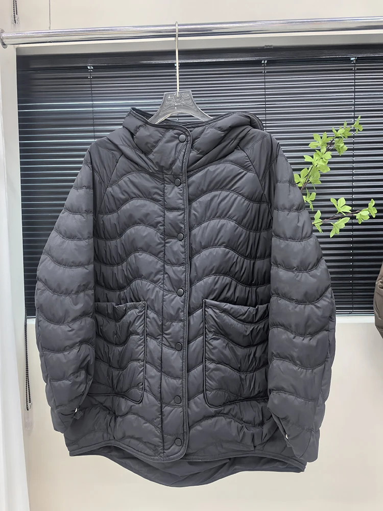 Piumino invernale leggero e ampio con cappuccio da donna Piumino d'anatra bianco soprabito Parka caldo monopetto femminile