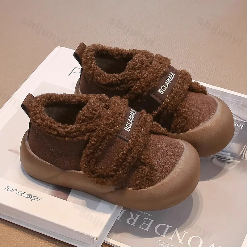 

Детская хлопковая обувь, новинка зимы 209, теплая плюшевая удобная модная уличная обувь на платформе в стиле ретро для девочек, детская повседневная обувь