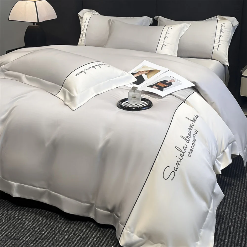 

Ice Silk Four-Piece Set European Silky Smooth Sleeping Naked Light Luxury High-End Summer Duvet Cover Set Bed Sheet Bedding Set