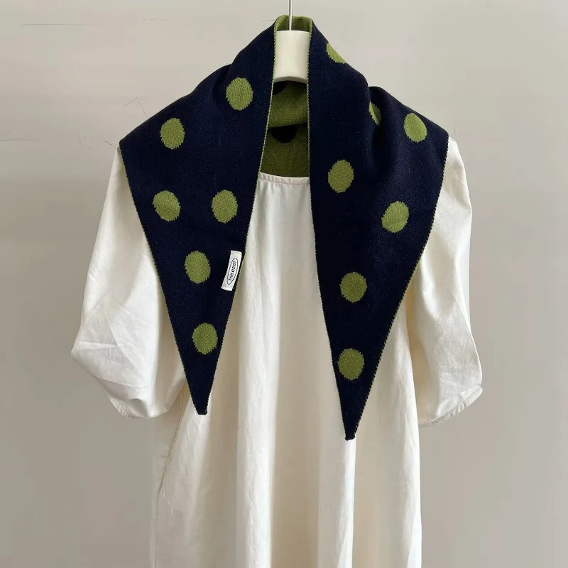 Koreanischer Nischen-Polka-Dot-Doppelseitiger Strickschal für Damen, Modischer Warmer Herbst- und Winterschal – Detail 3