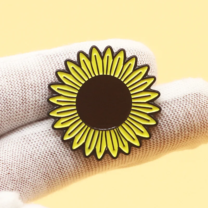 Sunflower Enamel Pin Cartoon Floral Plant Beautiful Flower Badge Brooch for Wedding Party Women Girl Fashion Jewelry Accessory