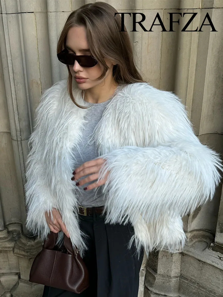TRAFZA Autumn Winter Women Elegant Faux Fur Coat Round Collar Long Sleeve Thick Warm Jacket Female White Pockets Outerwear Mujer