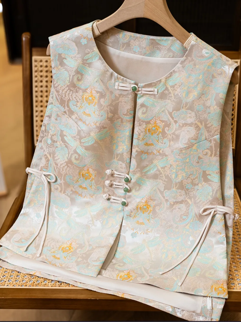 

Новый китайский костюм Sle Tang с вышивкой, жилет на пуговицах, женский весенне-осенний национальный костюм в стиле ретро с цветочным узором, Svel