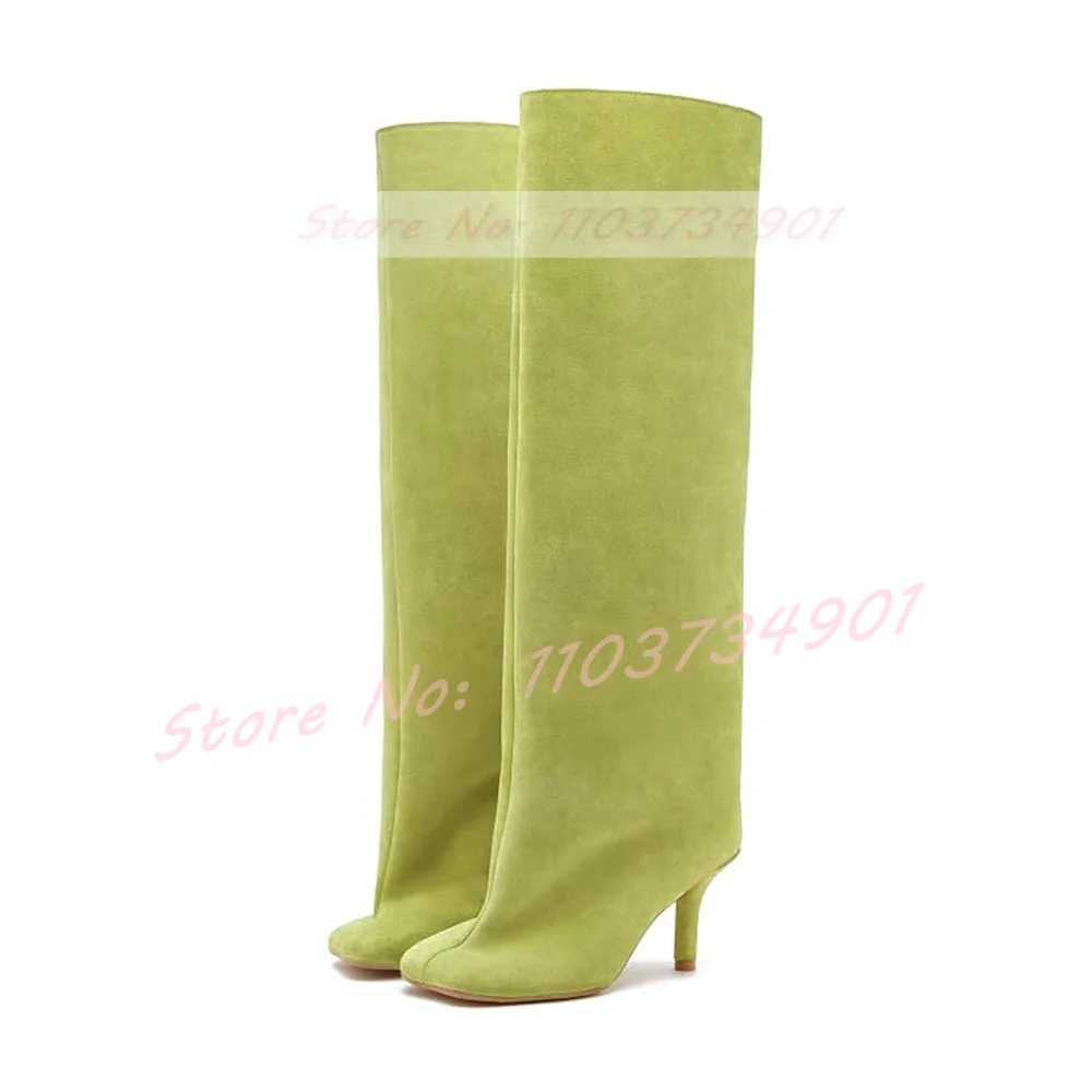 Stivali lunghi con punta quadrata floccata beige Moda donna Pull On Tacchi alti a spillo Stivali al ginocchio da donna Scarpe moderne da festa retrò